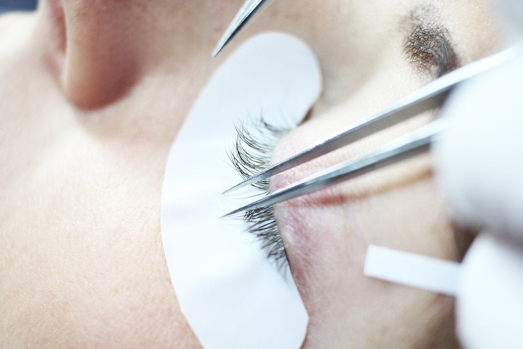 How to Speed Up Your Lash Application